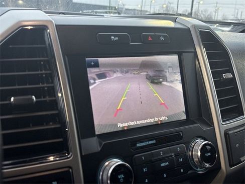 Used 2019 Ford F150 Lariat w/ Equipment Group 502A Luxury image 17