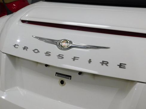 Used 2005 Chrysler Crossfire Limited RWD image 86