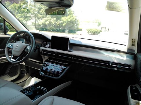 Used 2020 Lincoln Corsair AWD w/ Equipment Group 101A image 15