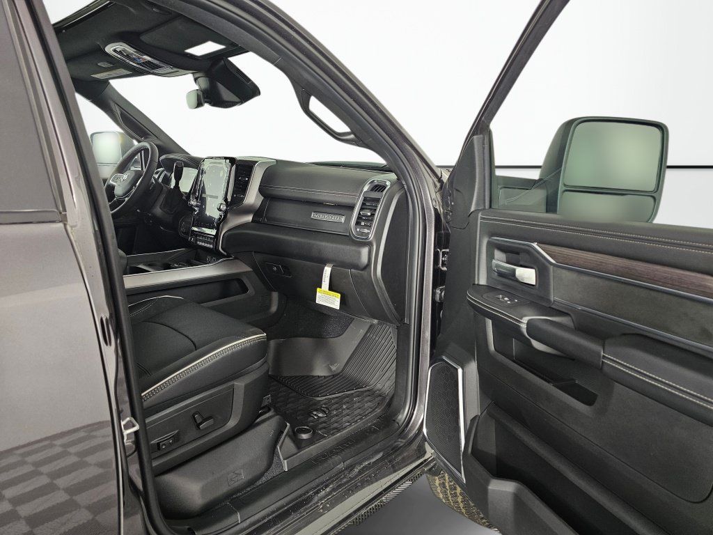New 2026 RAM 3500 Laramie w/ Night Edition AWD/4WD image 39