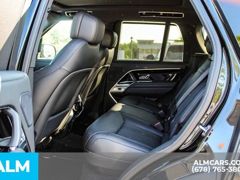 Used 2025 Land Rover Range Rover SE AWD/4WD image 16