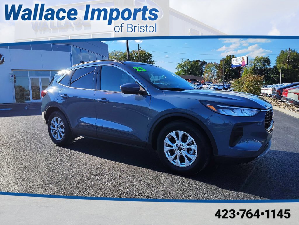 Used 2023 Ford Escape Active w/ Tech Pack #2 FWD image 1