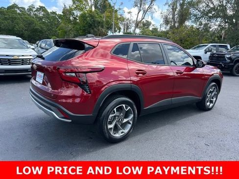 Used 2024 Chevrolet Trax LT FWD image 6