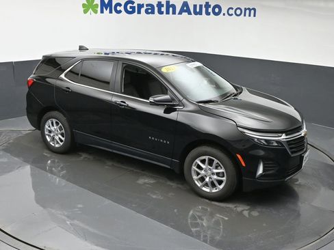Used 2023 Chevrolet Equinox LT image 3