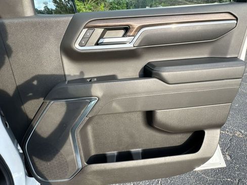 Used 2024 Chevrolet Silverado 1500 LT RWD image 32