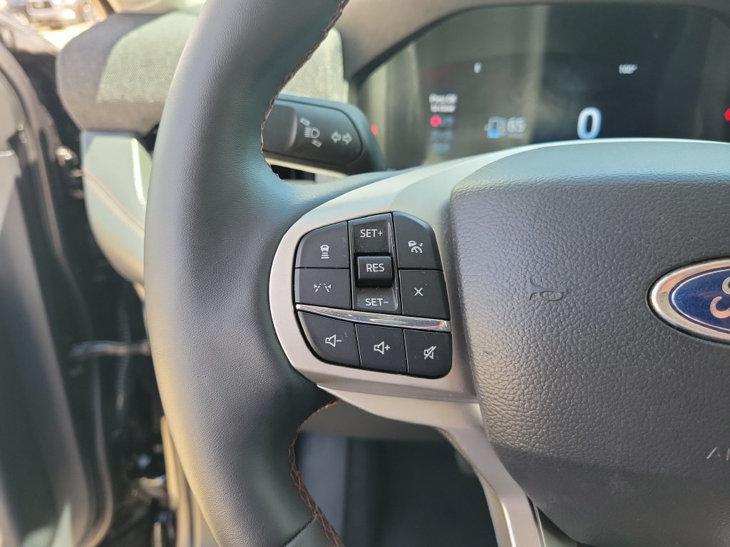 Used 2026 Ford Explorer Active AWD/4WD image 26