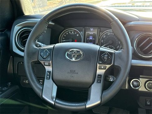 Used 2021 Toyota Tacoma TRD Sport image 14