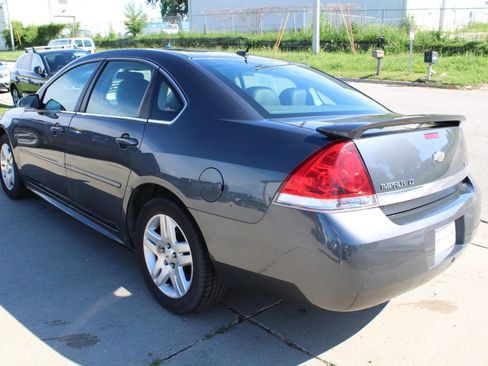 Used 2011 Chevrolet Impala LT w/ Luxury Edition Package FWD image 4