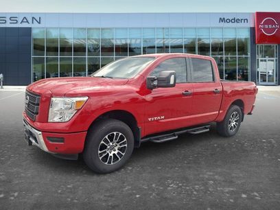 Used 2024 Nissan Titan SV w/ SV Convenience Package