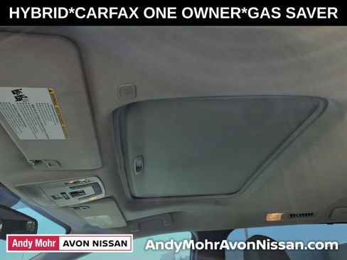 Used 2025 Toyota Sienna XLE FWD image 37