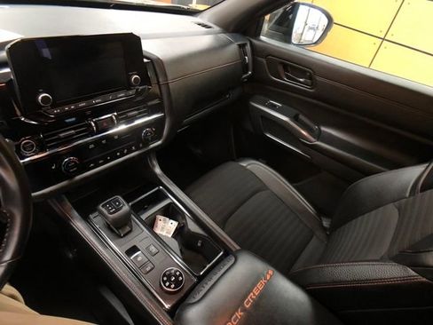 Used 2023 Nissan Pathfinder Rock Creek image 19