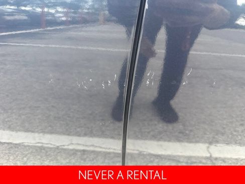 Used 2020 Hyundai Venue FWD image 6