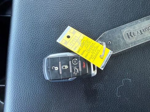 Used 2023 RAM 1500 Laramie image 34