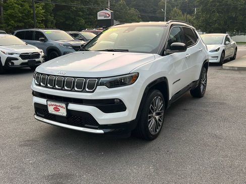 Used 2022 Jeep Compass Limited w/ Elite Group image 4