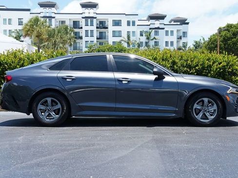 Used 2022 Kia K5 LXS FWD image 16