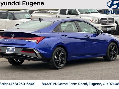 New 2026 Hyundai Elantra SEL Sport Premium FWD image 4