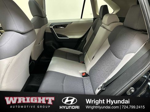 Used 2021 Toyota RAV4 XLE image 13