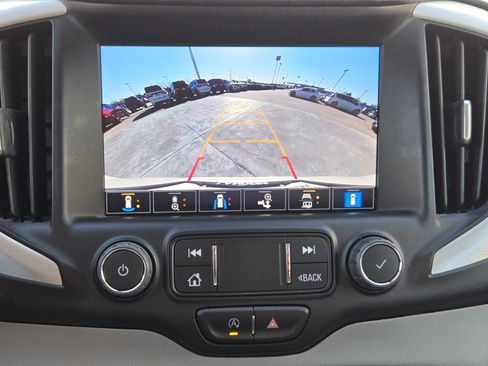 Used 2022 GMC Terrain SLT w/ Infotainment Package II image 21