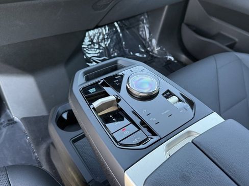 Used 2025 BMW iX xDrive50 w/ Premium Package image 27