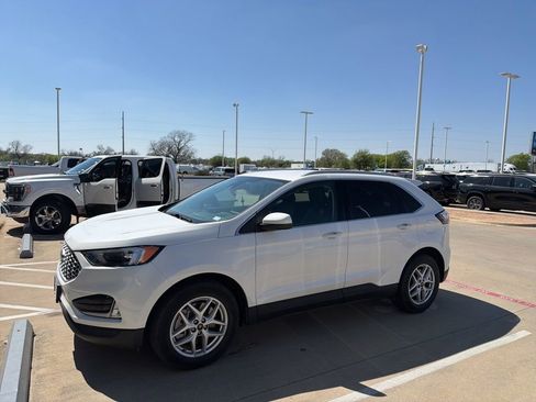 Used 2023 Ford Edge SEL w/ Convenience Package image 5