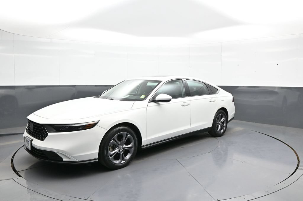Certified 2023 Honda Accord EX image 10