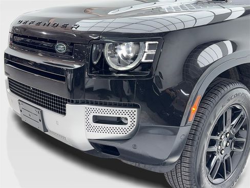 Used 2024 Land Rover Defender 90 S image 5