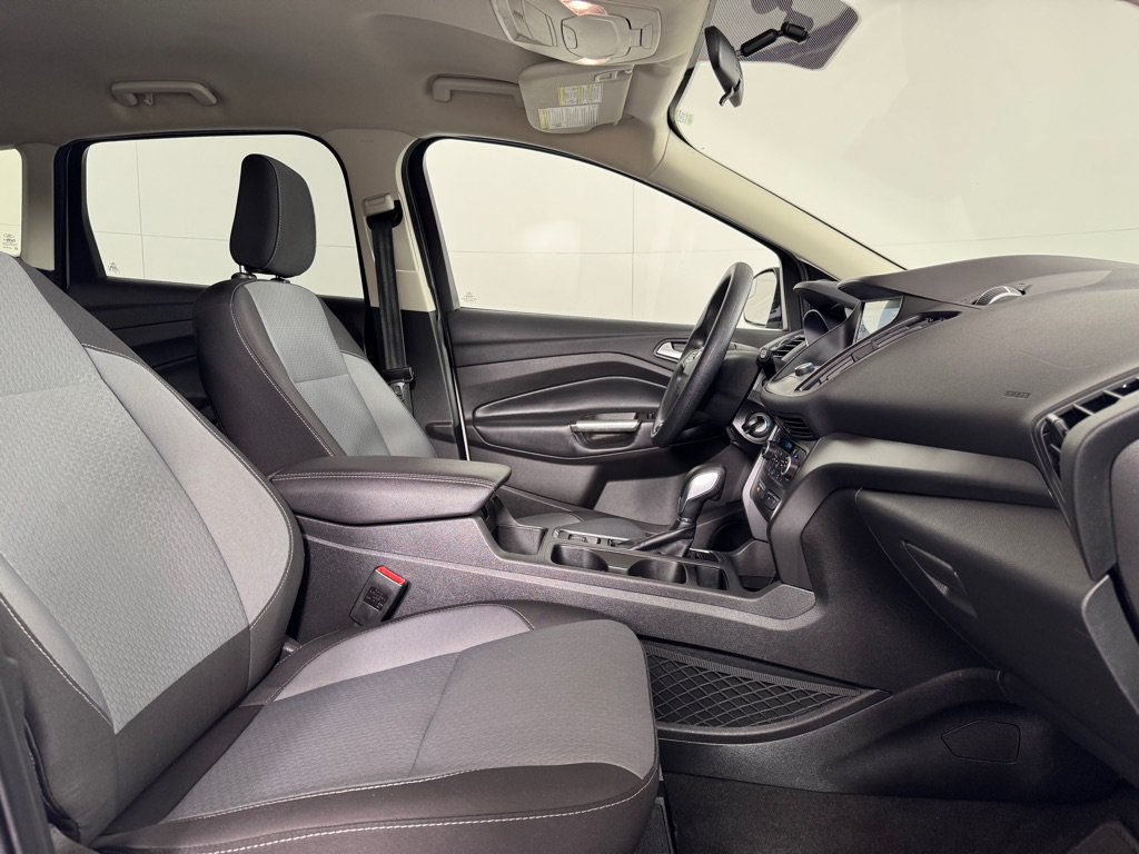 Used 2018 Ford Escape SE w/ SE Sync 3 Package FWD image 26