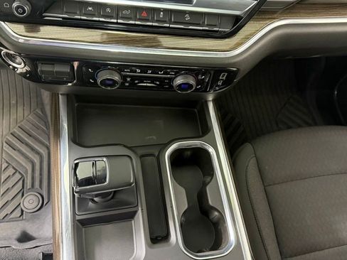 Used 2023 Chevrolet Silverado 1500 RST AWD/4WD image 22