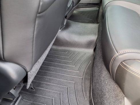 Used 2020 Nissan Maxima Platinum w/ Sport Mat Group FWD image 25