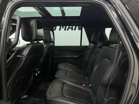 Used 2019 Ford Expedition Limited w/ Equipment Group 302A AWD/4WD image 30