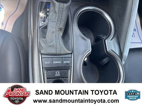 Used 2022 Toyota Camry XSE image 17
