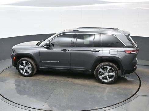 Used 2022 Jeep Grand Cherokee Limited 4xe w/ Luxury Tech Group II image 34