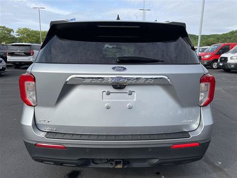 Certified 2022 Ford Explorer XLT w/ Class IV Trailer Tow Package AWD/4WD image 4