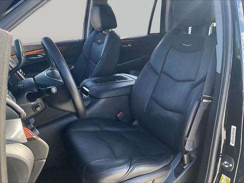 Used 2015 Cadillac Escalade Premium AWD/4WD image 7