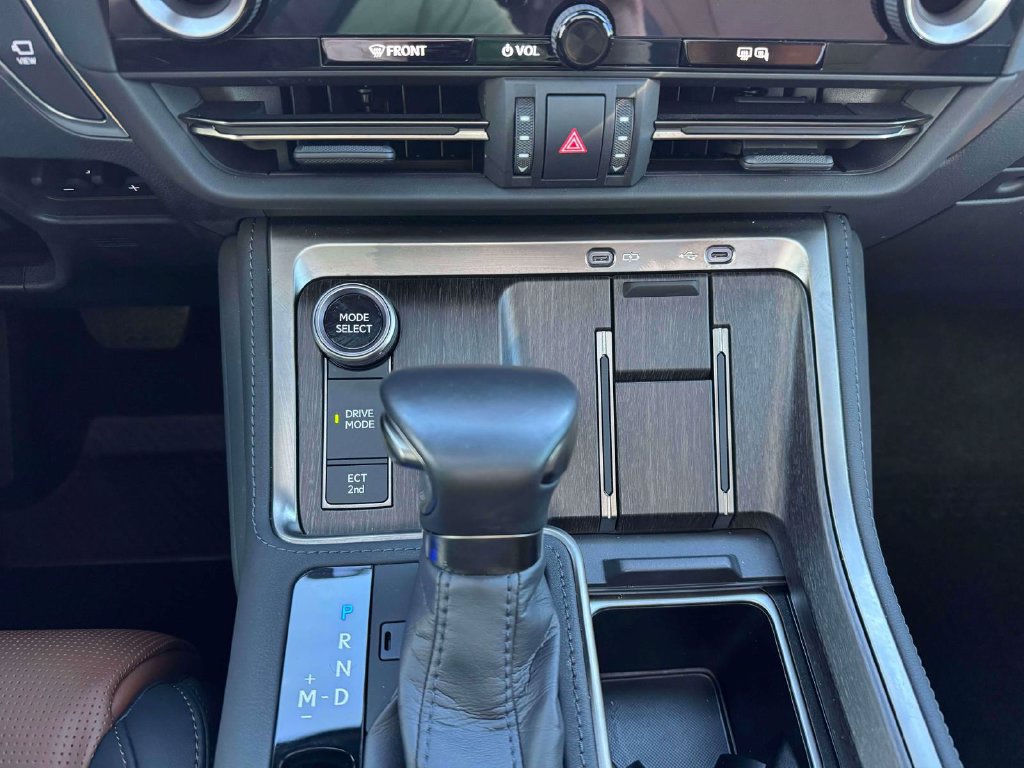 Used 2024 Lexus GX 550 AWD/4WD image 31