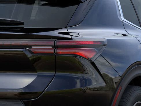 New 2026 Chevrolet Equinox EV LT image 11