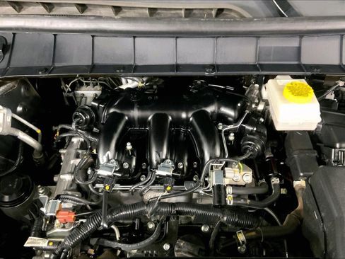 Used 2025 Nissan Pathfinder SV AWD/4WD image 30