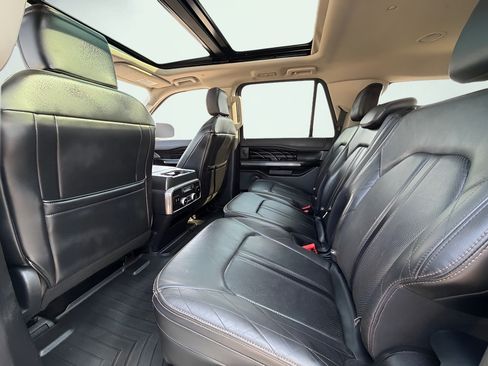 Used 2019 Ford Expedition Max Platinum AWD/4WD image 10