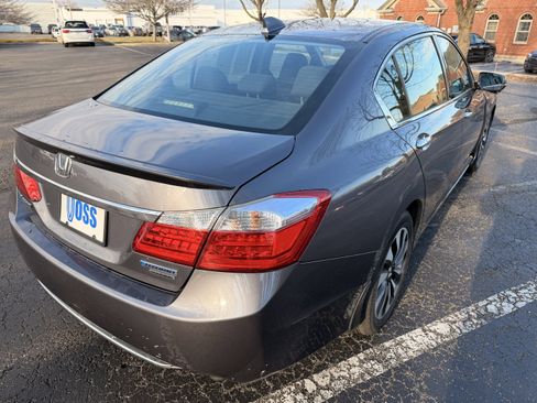 Used 2015 Honda Accord Touring image 3