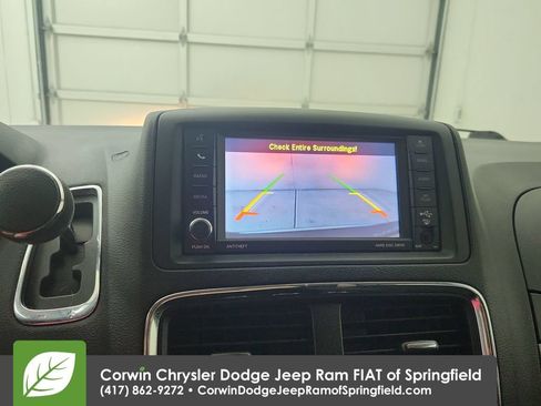 Used 2019 Dodge Grand Caravan SE FWD image 25
