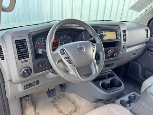Used 2017 Nissan NV 3500 SL image 12