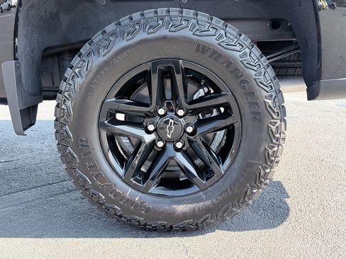 New 2026 Chevrolet Silverado 1500 Custom Trail Boss image 32