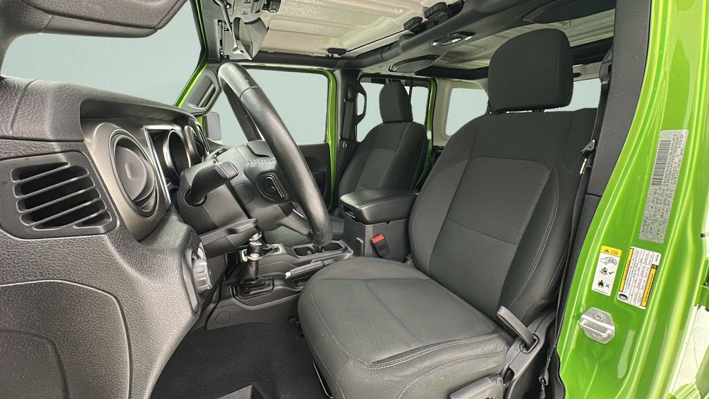 Used 2018 Jeep Wrangler Unlimited Sport S AWD/4WD image 14