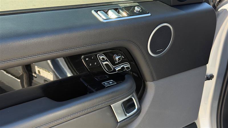 Used 2019 Land Rover Range Rover HSE AWD/4WD image 22
