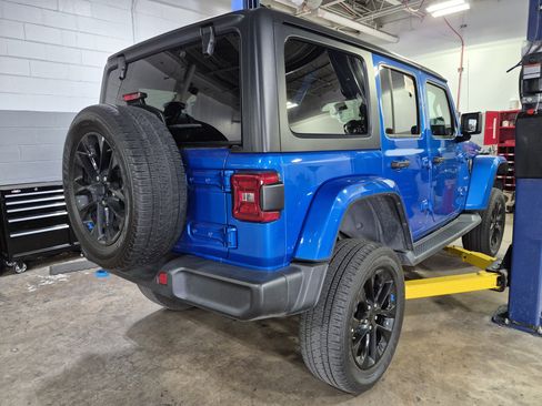 Used 2023 Jeep Wrangler Unlimited Sahara image 8