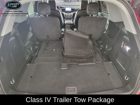 Used 2023 Ford Explorer XLT w/ Equipment Group 202A AWD/4WD image 17
