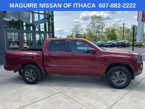 Used 2025 Nissan Frontier SV w/ Tow Package AWD/4WD image 4