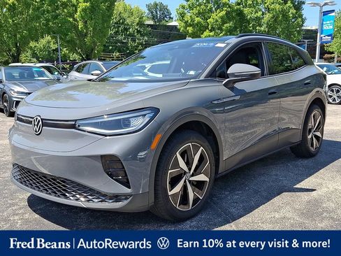 Certified 2024 Volkswagen ID.4 Pro S AWD/4WD image 3