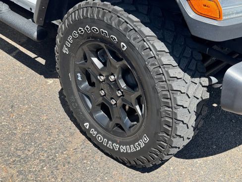 Used 2023 Jeep Wrangler Unlimited AWD/4WD image 17