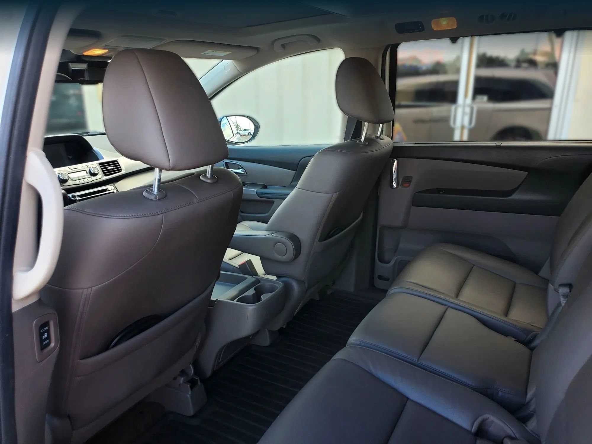 Used 2015 Honda Odyssey Touring Elite image 33